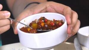 Gini Nih Cara Nikmatin Sambal Khas Sunda - Nge Meal Eps. 6