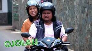 Penumpang Ini Goyang - Goyang Mulu Babe Jadi Kena Apesnya