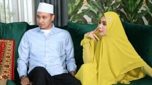 Kartika Putri Lahiran Dikarpet