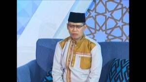 Ustad Dhanu Memimpin Acara Siraman Qolbu di MNC TV.