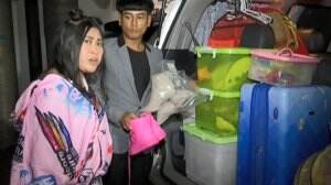 Grebek Seleb Boyen Bawa 15 Pasang Sepatu!