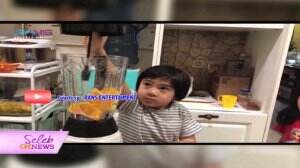 Rafathar Isi Kegiatan Dengan Bikin Eskrim Buah