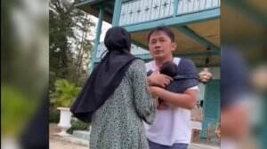 Punya Bayi Lagi Hanung Masih Bingung Cara Gendong Bayi