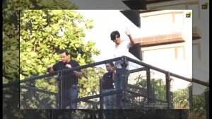 Kehebohan Suasana Hari Ulang Tahun Shah Rukh Khan