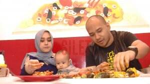 Husein Antusias Melihat Proses Pembuatan Seafood