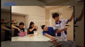 Ruben Onsu dan Keluarga Buat Dalgona Coffee