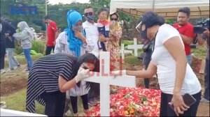 Mutia Ayu Rindukan Mendiang Glenn Fredly