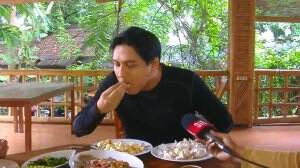 Lucky Halim Di Tantang Makan Bawang Putih Mentah1 Kg