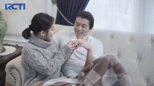 Kejutan Anniversary Pernikahan Syahrini Reino