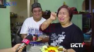 Mbak Yuni Tukang Ojek Pengkolan Ulang Tahun