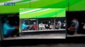 Masyarakat Nekat Numpang Mobil Bak Hingga Truk Untuk Mudik