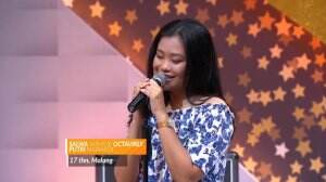 Salwa Jasmine Peljar Dari Malang, Membawakan Lagu Bust YourWindow