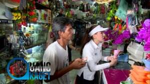 Bapak Kartika Beli Bahan Untuk Dagang - Uang Kaget Eps. 14