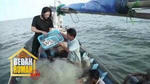Hasil Tangkapan Ikan Pak Gojali Hanya Cukup Untuk Makan Sehari-hari