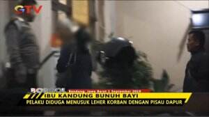 Tega! Ibu Muda Ini Tusuk Leher Bayinya