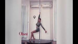 Aksi Jessica Bikin Ngilu, Pamer Skill Pole Dance