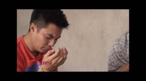 Haru Dan Bahagia Dialami Baim Paula Berdoa Bersama Di Pesantren Untuk Keberkahan Calon Bayinya
