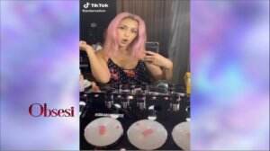 Para Selebriti Bermain Tik Tok