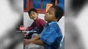 Video Lucu Nan Tengah Viral Di Dunia Maya