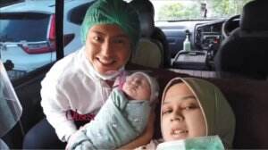 Artis Cut Meyriska Melahirkan Anak Pertamanya