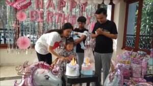Ruben Rayakan Ulang Tahun Thalia dan Thania