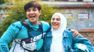 Ammar Dan Irish Beritahukan Jenis Kelamin Anak Mereka