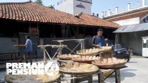 Produksi Kecimpring Kang Mus Dikurangi 50 Persen - Preman Pensiun S4 Ep. 2