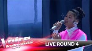 Tesa Nyanyikan Lagu Dari Salah Satu Band Legend Indonesia