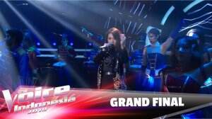 Elly Si Lady Rocker Bawakan Lagu "Welcome To The Black Parade"