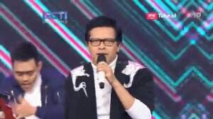 "Tunggu Di Sana" - "Suara" Armand Maulana feat. GAC - DAHSYATNYA AWARDS 2018