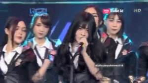 "Beginner" JKT48 - DAHSYATNYA AWARDS 2018