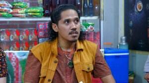 Koh Reng Terus Usik Kedamaian Pasar Genjing - Amanah Wali 4 Eps. 346-347