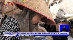 Wanita Cantik Bekerja Sebagai Pengais Sampah