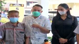 Vicky dan Kalina Bantu Keluarga
