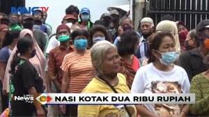 Pembagian Nasi Kotak Murah Abaikan Protokol Kesehatan
