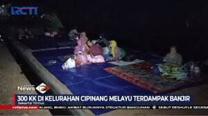 Warga Cipinang Melayu Mengungsi