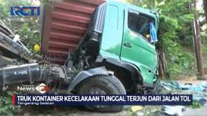 Truk Kontainer Kecelakaan Akibat Supir Mengantuk