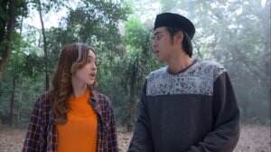 Ada Yang Mencegat Fatih & Vanya Agar Tak Masuk Desa Penari