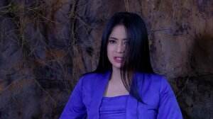 Terkena Jurusnya Sendiri, Anggun Tidak Bisa Bergerak