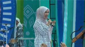 IIS DAHLIA - Cinta Apalah Apalah