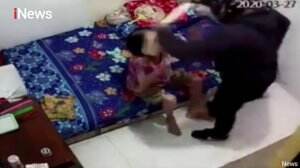 Viral di Medsos, Seorang Nenek Disekap 3 Orang Perampok di Pontianak Terekam CCTV