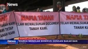 Aksi Warga Tolak Eksekusi Lahan Untuk Pembangunan Tol Becakayu