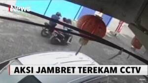Detik-detik Aksi Jambret Siang Bolong Terekam CCTV di Jawa Timur