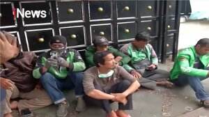 Penerapan Social Distancing Berdampak Penghasilan Ojol Yang Menurun