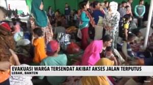 Evakuasi Warga Tersendat, 500 Pengungsi Masih di Posko Kabupaten Lebak