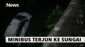 Minibus Terjun ke Sungai 10 Meter di Blitar, Sopir Meninggal dan 6 Penumpang Terluka