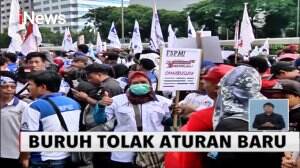 Ratusan Buruh Long March Menuju DPR Demo Tolak Omnibus Law