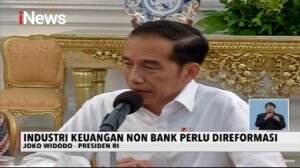 Presiden Jokowi Buka Peluang Revisi UU OJK