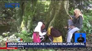 Anak - Anak Berburu Sinyal Dihutan