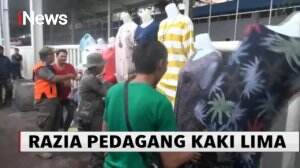 Razia Puluhan Pedagang Kaki Lima Tanah Abang
